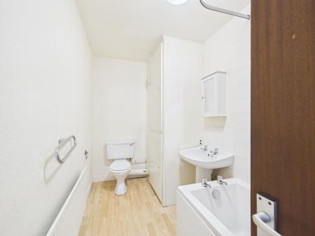 1 bedroom Flat to let in Highfield Terrace, Skipton, BD23