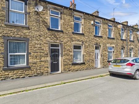 3 bedroom Terraced House to let in Montgomery Street, Skipton, BD23