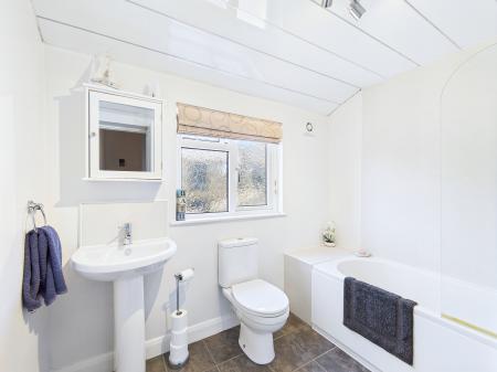 3 bedroom Terraced House to let in Montgomery Street, Skipton, BD23