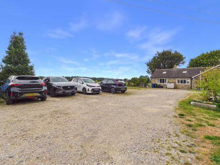 2 bedroom Cottage to let in Heslaker Lane, Carleton, BD23