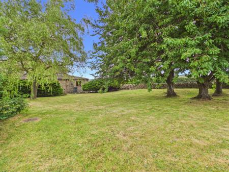 2 bedroom Cottage to let in Heslaker Lane, Carleton, BD23