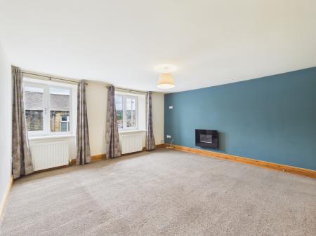 2 bedroom Flat to let in Main Street, Cross Hills, BD20