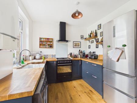 3 bedroom Terraced House to let in Skipton Road, Bradley, BD20