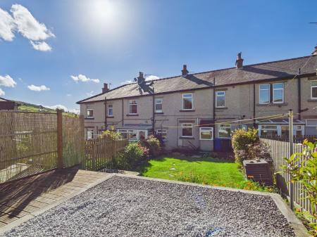 3 bedroom Terraced House to let in Skipton Road, Bradley, BD20