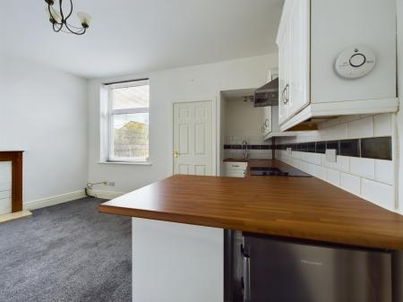 1 bedroom Flat to let in Victoria Road, Earby, BB18