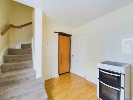 2 bedroom Cottage to let in West Road, Carleton, BD23