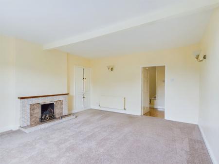 2 bedroom Cottage to let in West Road, Carleton, BD23