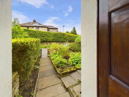 2 bedroom Cottage to let in West Road, Carleton, BD23