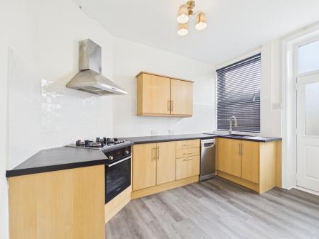 2 bedroom Terraced House to let in East Parade, Steeton, BD20