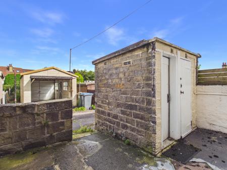 2 bedroom Terraced House to let in East Parade, Steeton, BD20