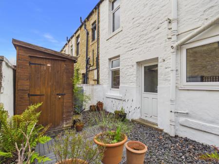 3 bedroom End of terrace house to let in Alexandra Terrace, Skipton, BD23
