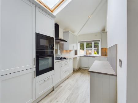 4 bedroom Semi-detached house to let in Brackenley Lane, Embsay, BD23