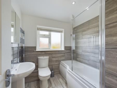 4 bedroom Semi-detached house to let in Brackenley Lane, Embsay, BD23