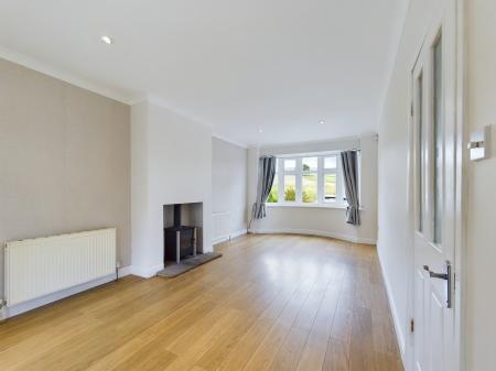 4 bedroom Semi-detached house to let in Brackenley Lane, Embsay, BD23