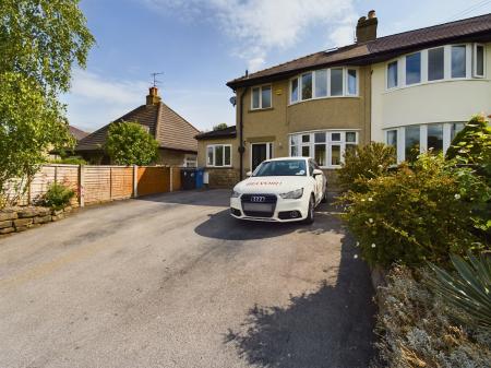 4 bedroom Semi-detached house to let in Brackenley Lane, Embsay, BD23