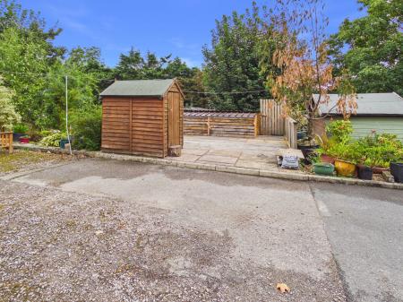 4 bedroom Town house to let in Crossley Place, Skipton, BD23
