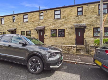 4 bedroom Town house to let in Crossley Place, Skipton, BD23