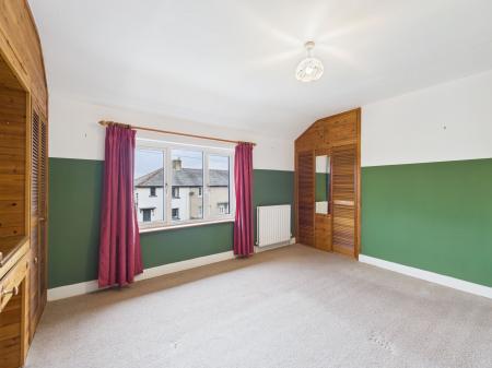 2 bedroom Terraced House to let in Hillside Crescent, Skipton, BD23