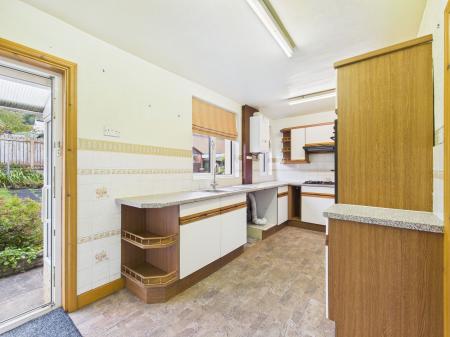 2 bedroom Terraced House to let in Hillside Crescent, Skipton, BD23