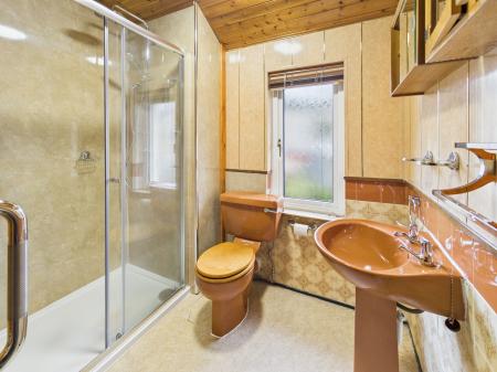 2 bedroom Terraced House to let in Hillside Crescent, Skipton, BD23