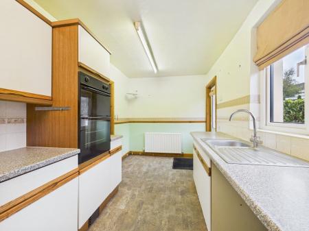 2 bedroom Terraced House to let in Hillside Crescent, Skipton, BD23