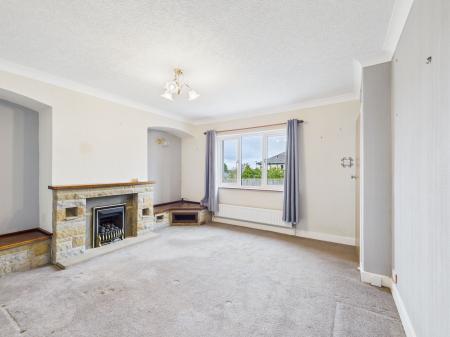 2 bedroom Terraced House to let in Hillside Crescent, Skipton, BD23