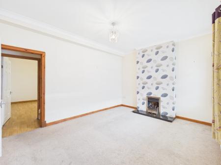 3 bedroom Terraced House to let in Victoria Road, Earby, BB18