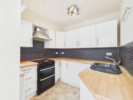 3 bedroom Terraced House to let in Victoria Road, Earby, BB18