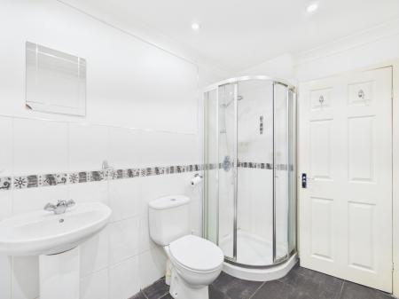3 bedroom Terraced House to let in Victoria Road, Earby, BB18