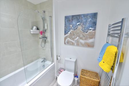 2 bedroom Town house to let in Hawthorne Road, Steeton, BD20
