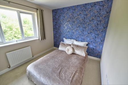 2 bedroom Town house to let in Hawthorne Road, Steeton, BD20