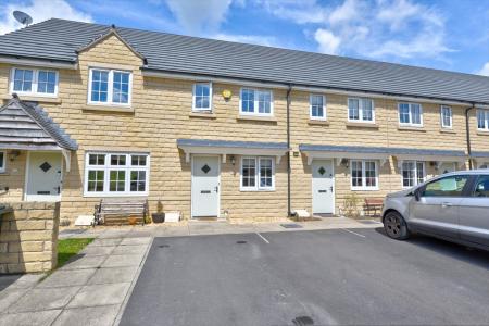 2 bedroom Town house to let in Hawthorne Road, Steeton, BD20