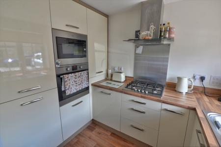 2 bedroom Town house to let in Hawthorne Road, Steeton, BD20