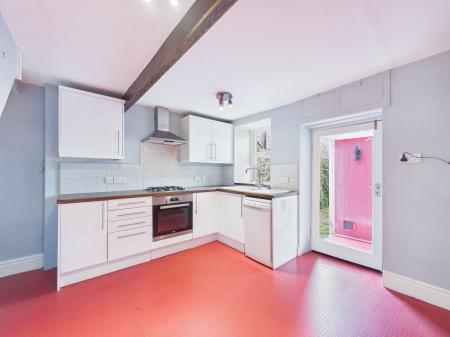 2 bedroom Cottage to let in The Green, Long Preston, BD23