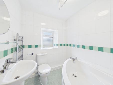 2 bedroom Cottage to let in The Green, Long Preston, BD23