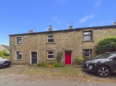 2 bedroom Cottage to let in The Green, Long Preston, BD23