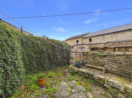 2 bedroom Cottage to let in The Green, Long Preston, BD23