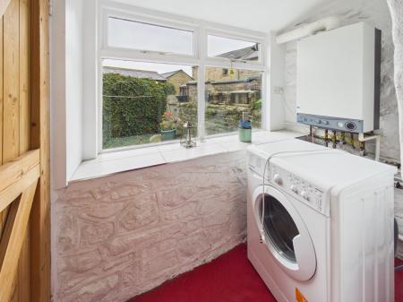 2 bedroom Cottage to let in The Green, Long Preston, BD23