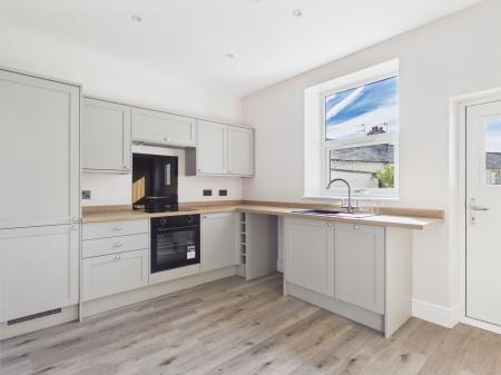 2 bedroom Terraced House to let in Castle Street, Skipton, BD23