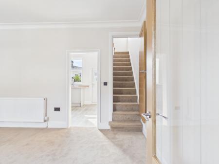 2 bedroom Terraced House to let in Castle Street, Skipton, BD23