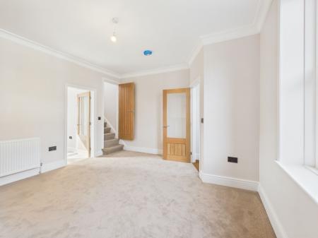 2 bedroom Terraced House to let in Castle Street, Skipton, BD23