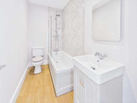 2 bedroom Terraced House to let in Castle Street, Skipton, BD23