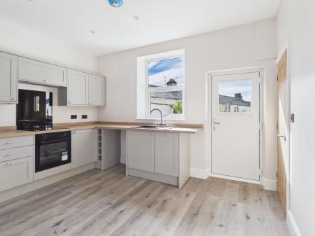 2 bedroom Terraced House to let in Castle Street, Skipton, BD23
