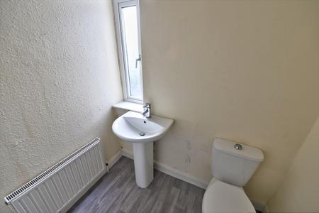 1 bedroom Flat to let in Victoria Road, Earby, BB18