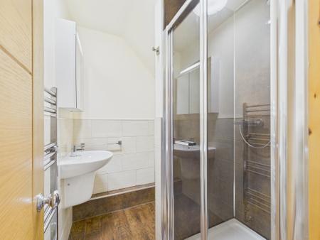 2 bedroom Flat to let in Church Street, Barnoldswick, BB18