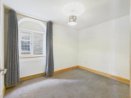 2 bedroom Flat to let in Church Street, Barnoldswick, BB18