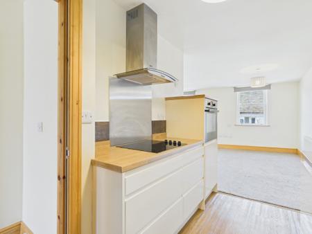 2 bedroom Flat to let in Church Street, Barnoldswick, BB18