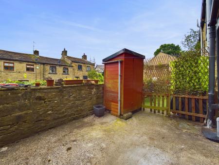 2 bedroom Terraced House to let in Thompson's Terrace, Carleton, BD23