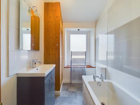 2 bedroom Terraced House to let in Thompson's Terrace, Carleton, BD23