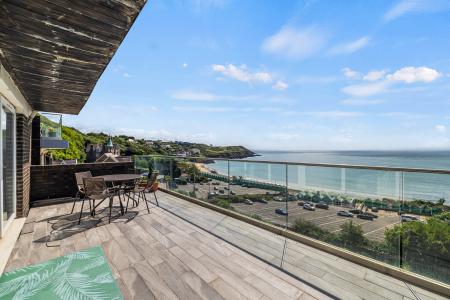 2 bedroom Flat for sale in Links Court, Langland, Swansea, SA3